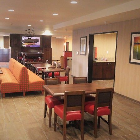 Inn At Hunters Run Watford City Exterior foto